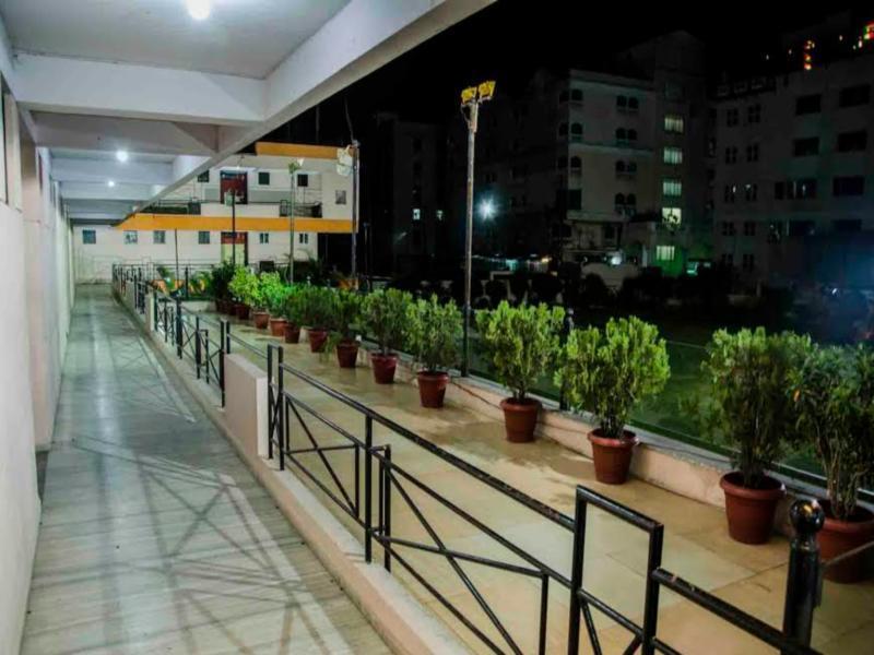 Hotel Kanha Indore Eksteriør billede